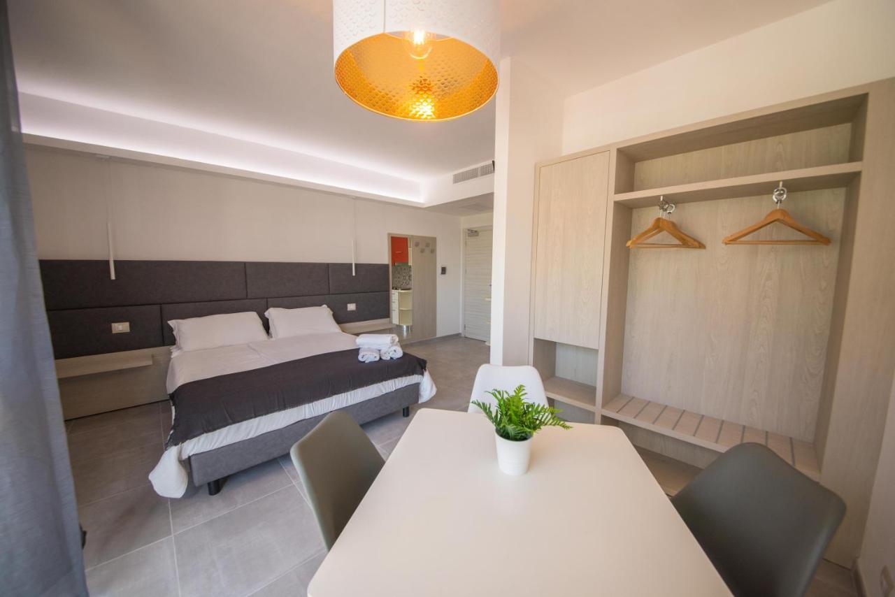 Residence Cristine Riva del Garda Exterior foto