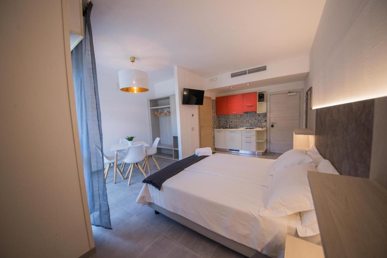 Residence Cristine Riva del Garda Exterior foto