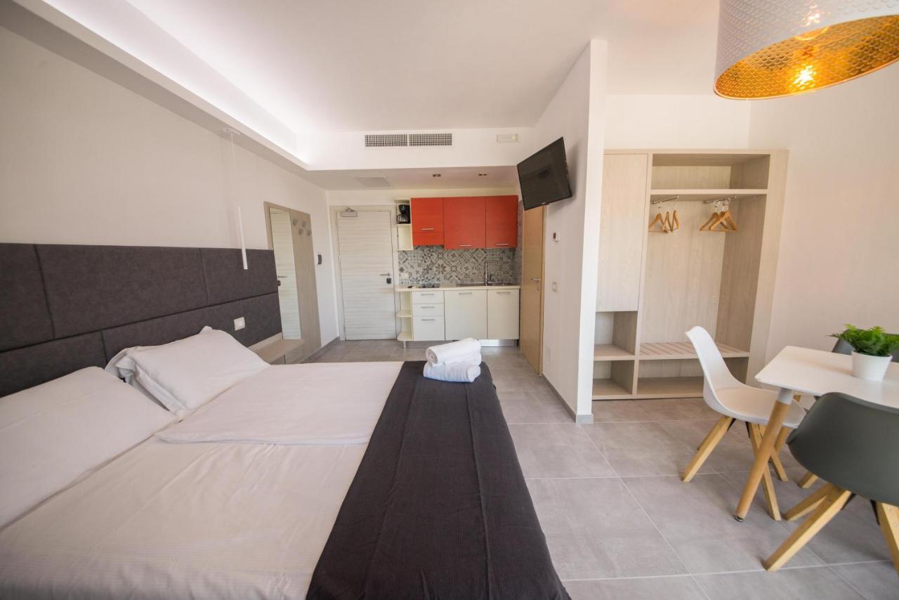 Residence Cristine Riva del Garda Exterior foto