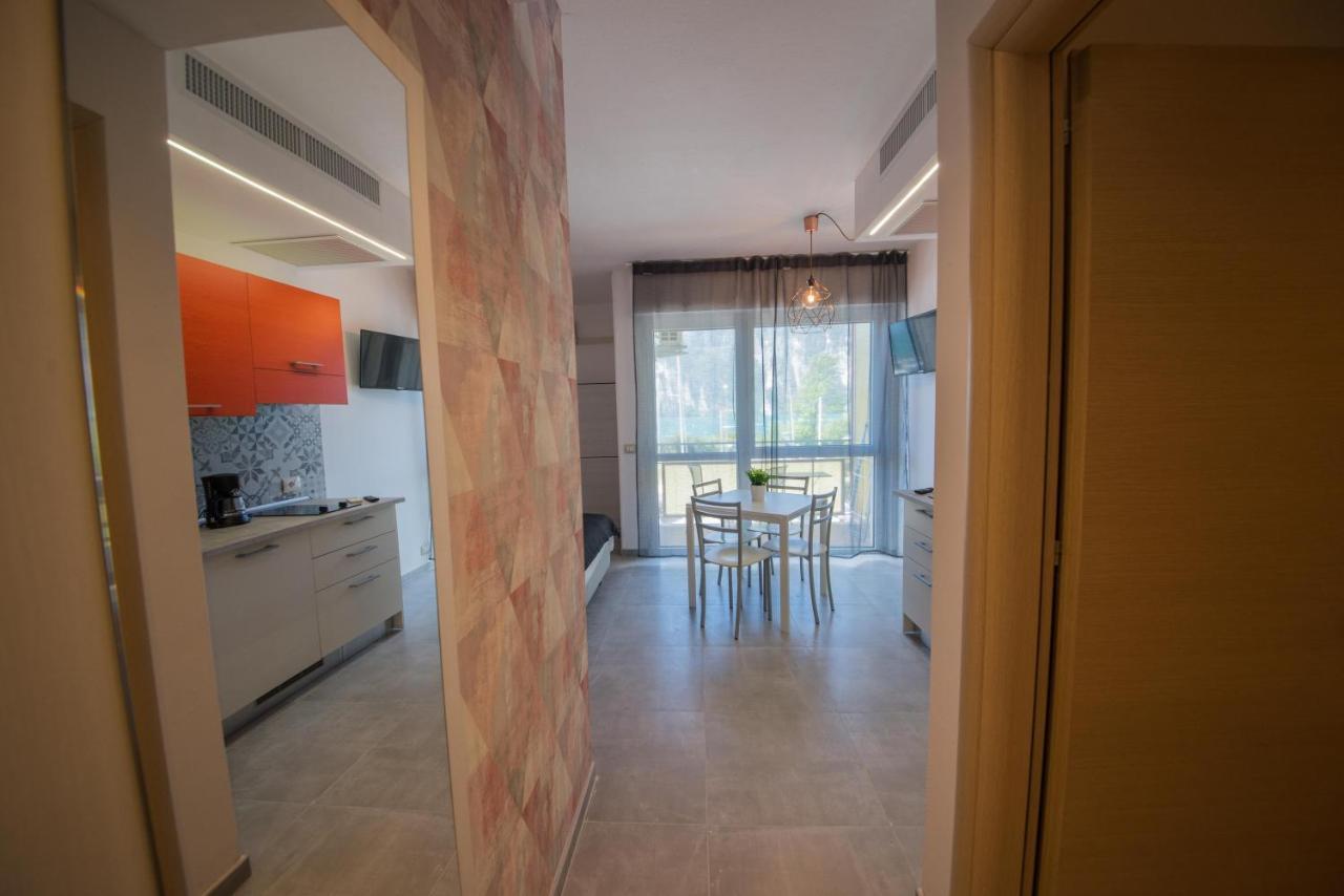 Residence Cristine Riva del Garda Exterior foto