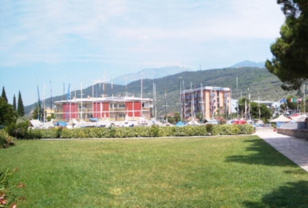 Residence Cristine Riva del Garda Exterior foto